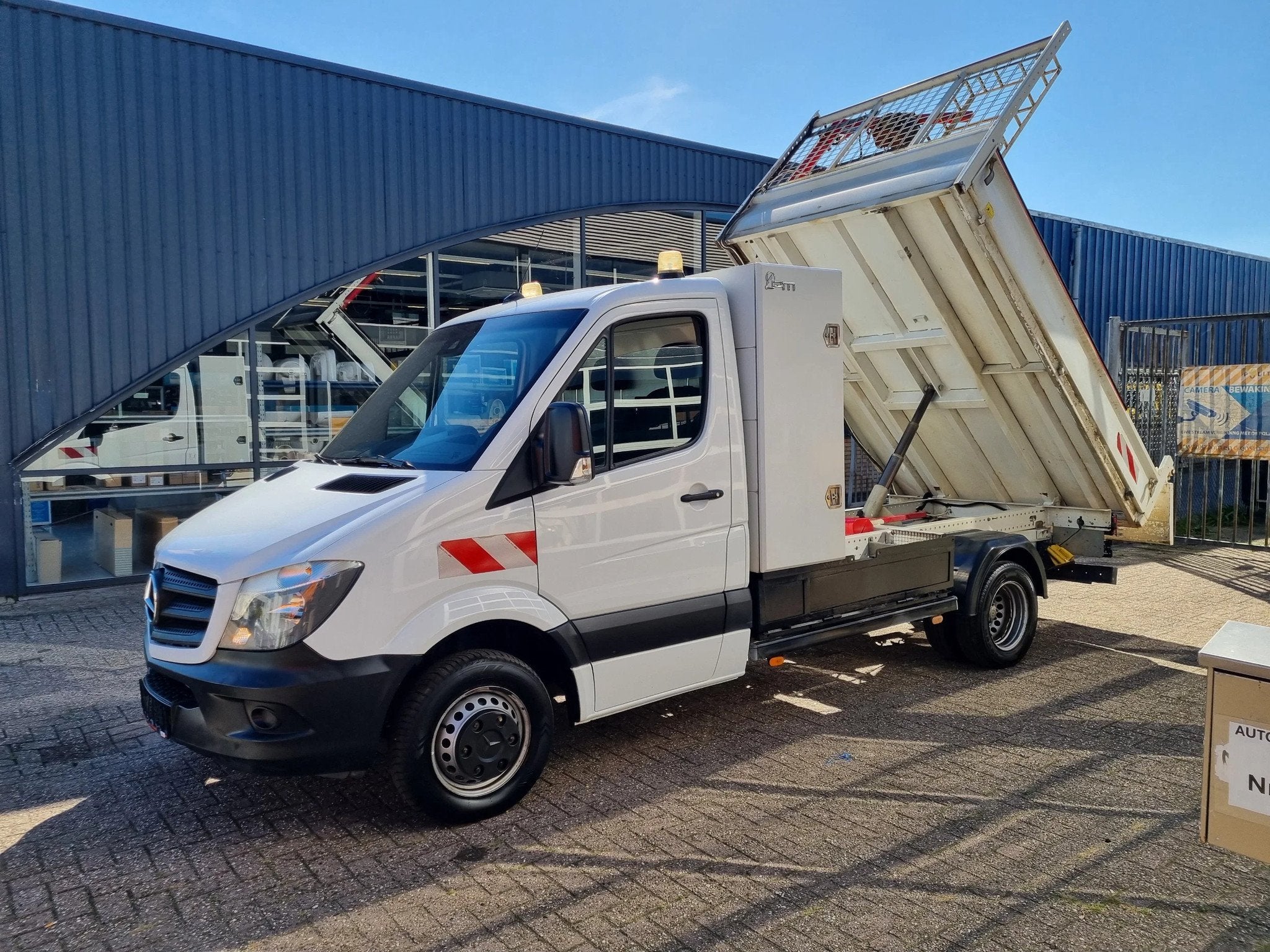 Mercedes-Benz Sprinter 516 CDI Kipper Euro 6 Hijskraan 250 k, Auto's, Achterwielaandrijving, Gebruikt, Euro 6, 2000 kg