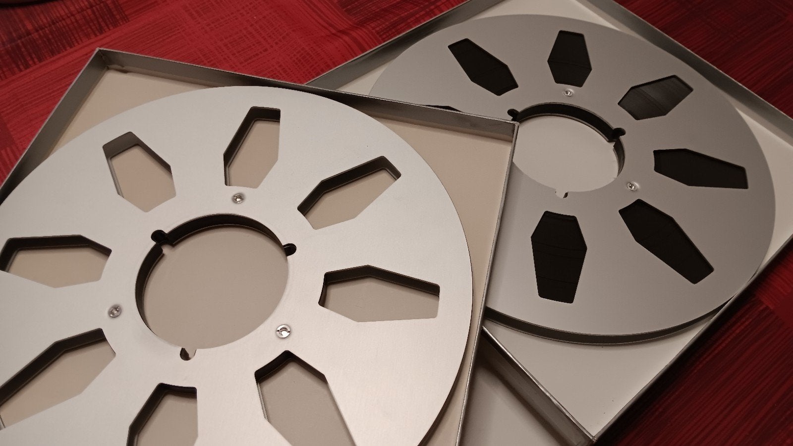 Setje 26 cm metal reels, Audio, Tv en Foto, Bandrecorder, Verzenden