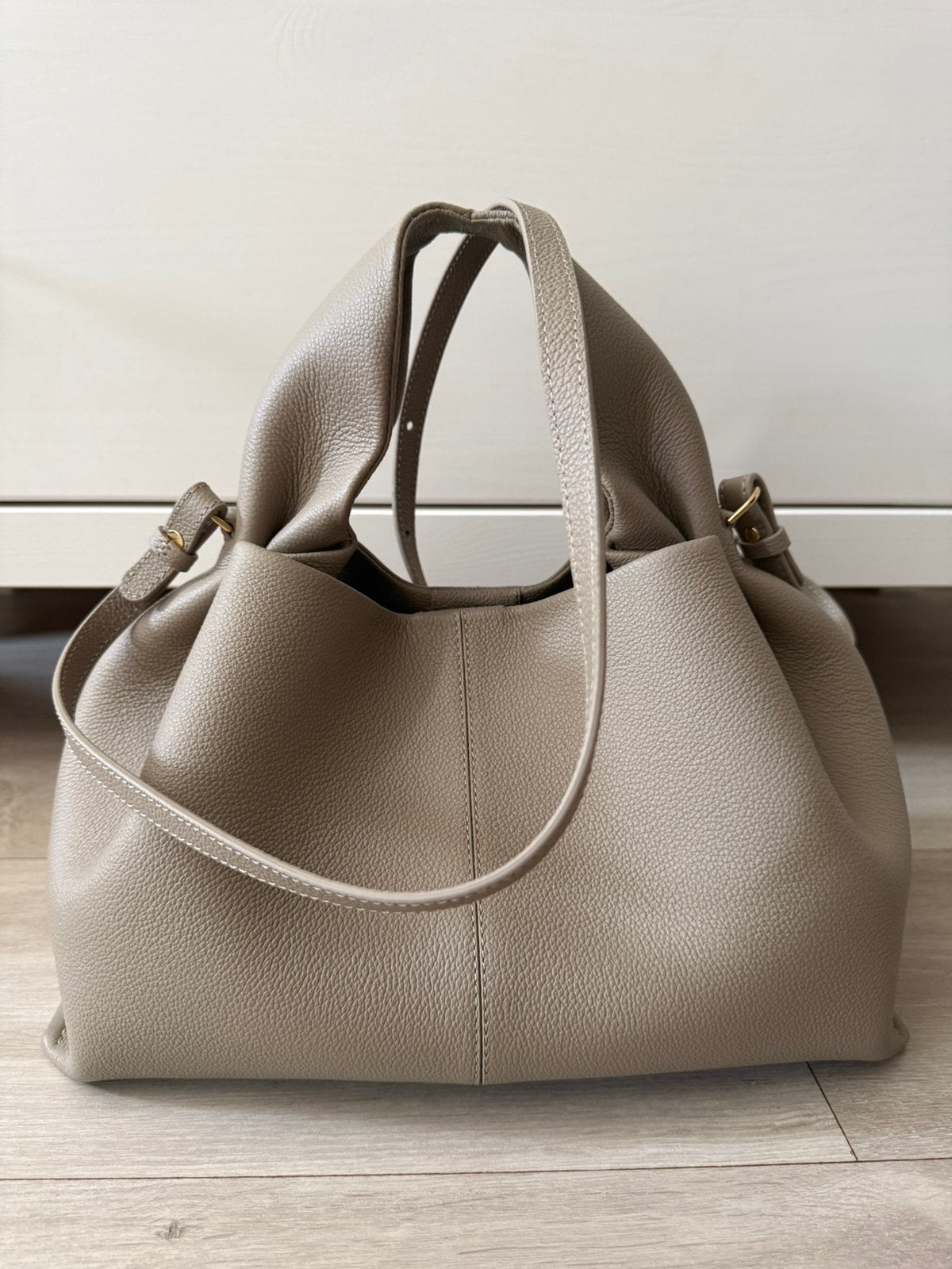 Polène Numéro Neuf - Textured Taupe, Enlèvement ou Envoi, Comme neuf, Autres couleurs, Sac à main