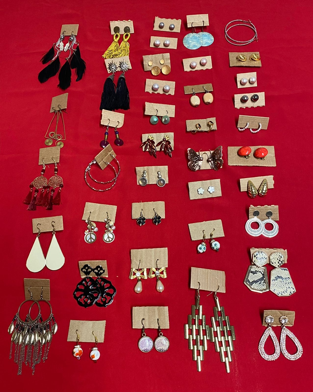 Lot de 40 paires de boucles d’oreilles vintage, prix : 40€, Bijoux, Sacs & Beauté, Enlèvement ou Envoi, Comme neuf