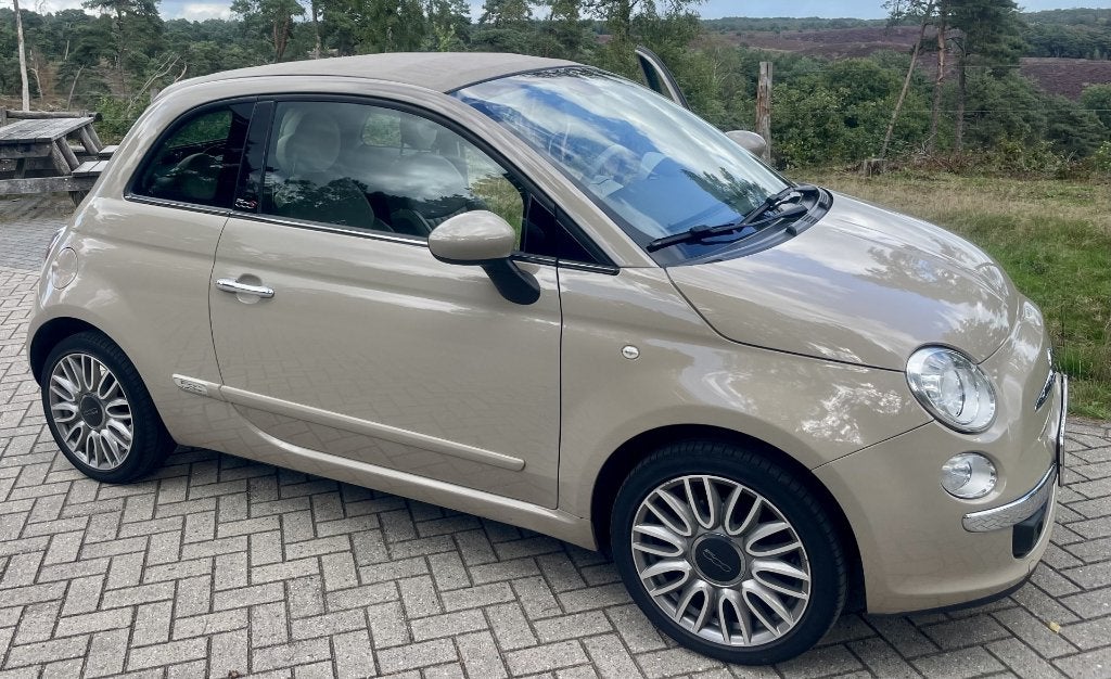 Fiat 500 Cabrio 0.9 TwinAir Turbo Cult Cappuccino/Beige, Autos, Cabriolet, Boîte manuelle, Entretenue par le concessionnaire, Beige