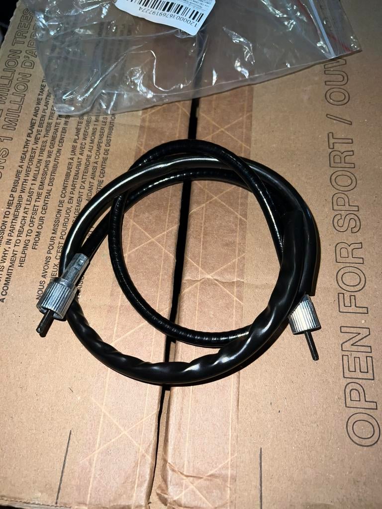 Snelheidsmeterkabel 50cc 950mm (nieuw), Motoren, Ophalen, Zo goed als nieuw