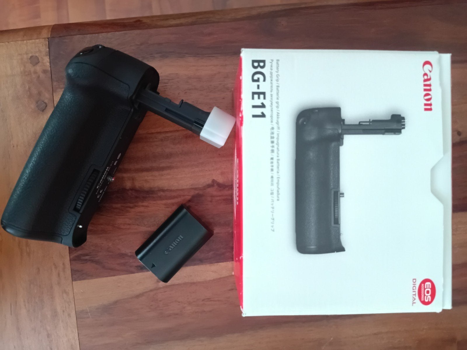 Canon battery grip BG-E11, Ophalen