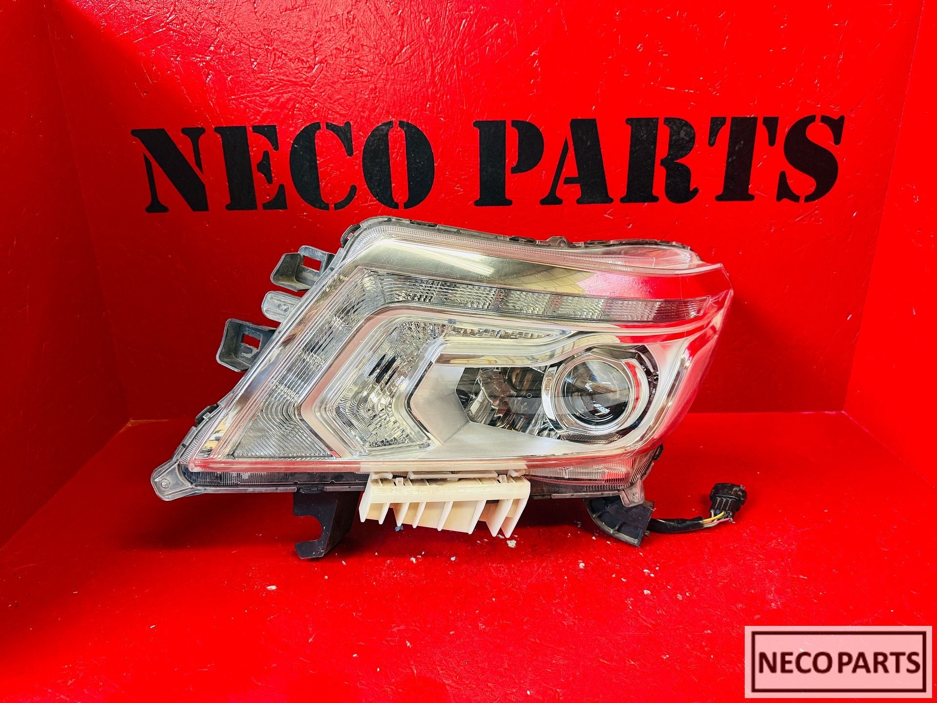 NISSAN NAVARA FULL LED KOPLAMP ORIGINEEL ALLES LEVERBAAR !!!, Gebruikt, -, -, Ophalen of Verzenden