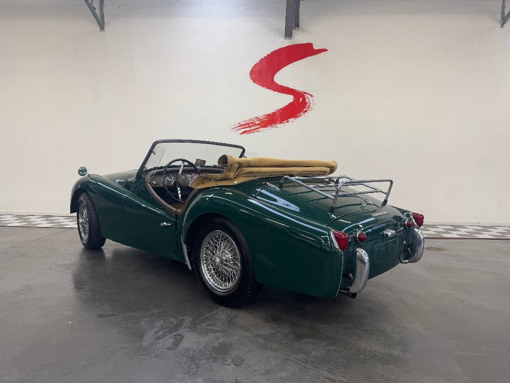 TRIUMPH TR3 SMALL MOUTH _ Old Timer, Autos, Cuir, Achat, Beige, Entreprise