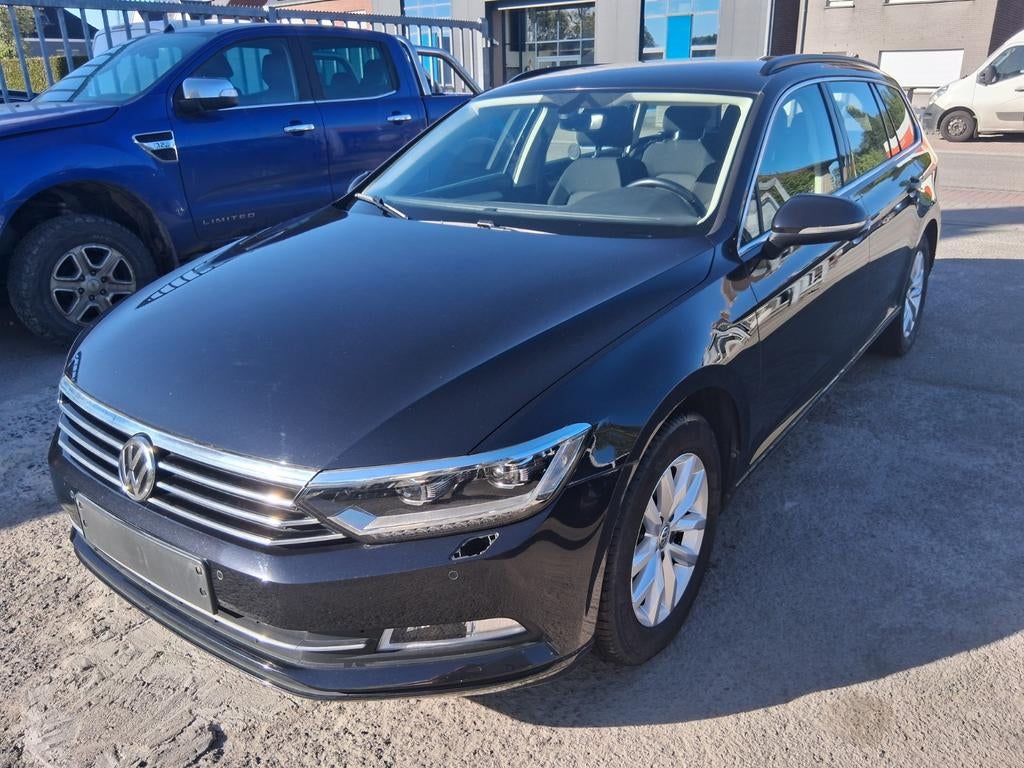 Volkswagen passat 1.5 tsi 107000 km, Autos, Cuir, Achat, Boîte manuelle, Noir