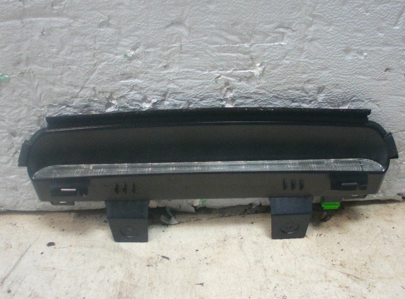 FEU STOP CENTRAL ARRIERE Volvo V40 (VW) (30621534), Info@volvocars.com, Volvo Car Germany GmbH, Siegburger Straße 229
50679  Köln, DE
