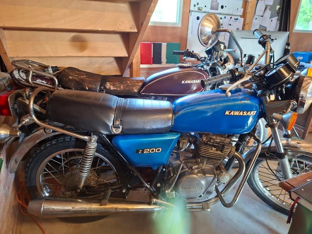 Te koop oldtimer motor Kawasaki Z200 en Z400 motorfiets, Motoren