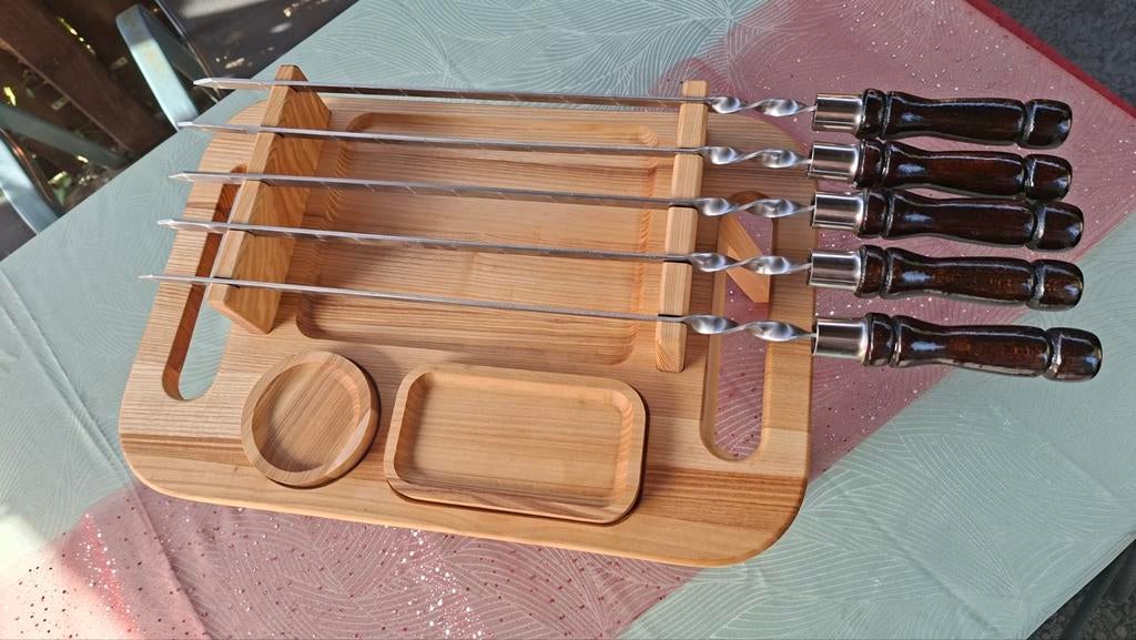 Idéal pour servir vos grillades directement à table. (, Jardin & Terrasse, Accessoires pour le barbecue, Enlèvement ou Envoi