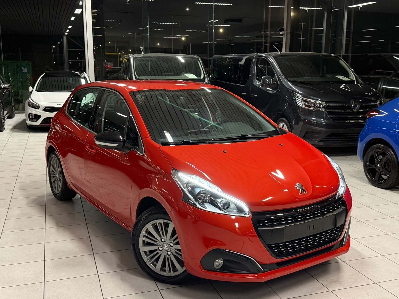 Peugeot 208 1.2i Essence 81kW Euro 6b, Autos, Achat, Euro 6, Entreprise, Autres couleurs