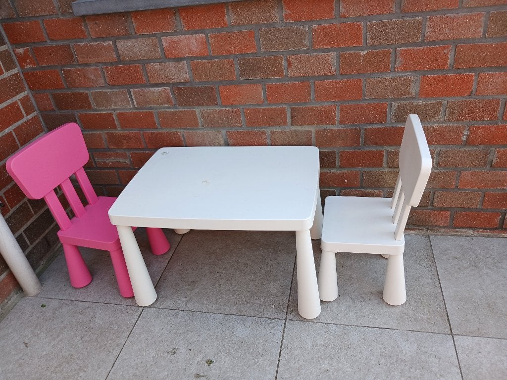 Kindertafel, Enlèvement, Utilisé, Table(s) et Chaise(s)