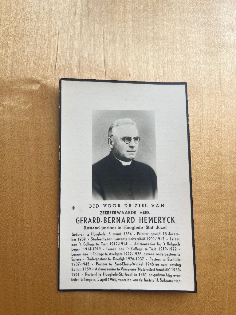 Rouwkaart pastoor J.Hemeryck  Hooglede 1884 + Izegem 1965, Verzamelen, Bidprentjes en Rouwkaarten, Ophalen of Verzenden, Rouwkaart