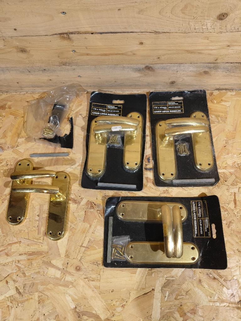 Lot Poignées de porte laiton – Neuf., Bricolage & Construction, Enlèvement, Neuf, Cuivre ou Laiton, Loquet ou Poignée