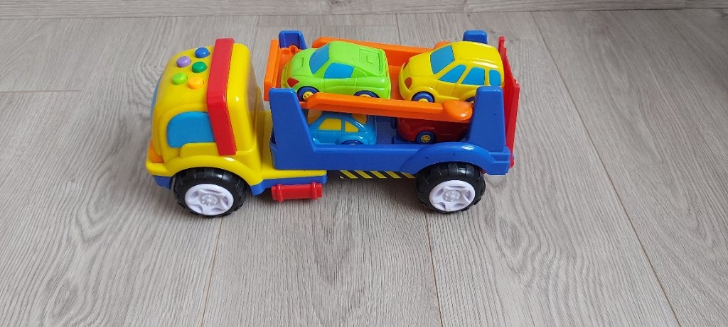 Vrachtauto + oplegger en 4 autootjes., Kinderen en Baby's, Speelgoed |Speelgoedvoertuigen, Ophalen, Zo goed als nieuw