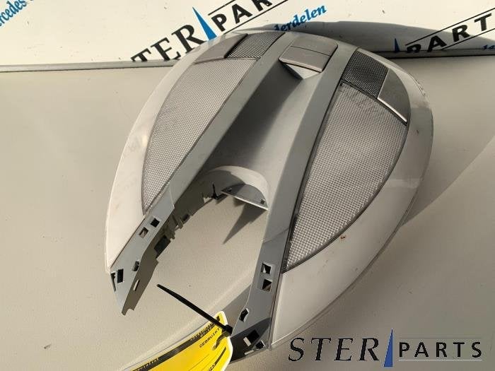 Eclairage intérieur avant d'un Mercedes E-Klasse, 3 mois de garantie, Utilisé, -, -