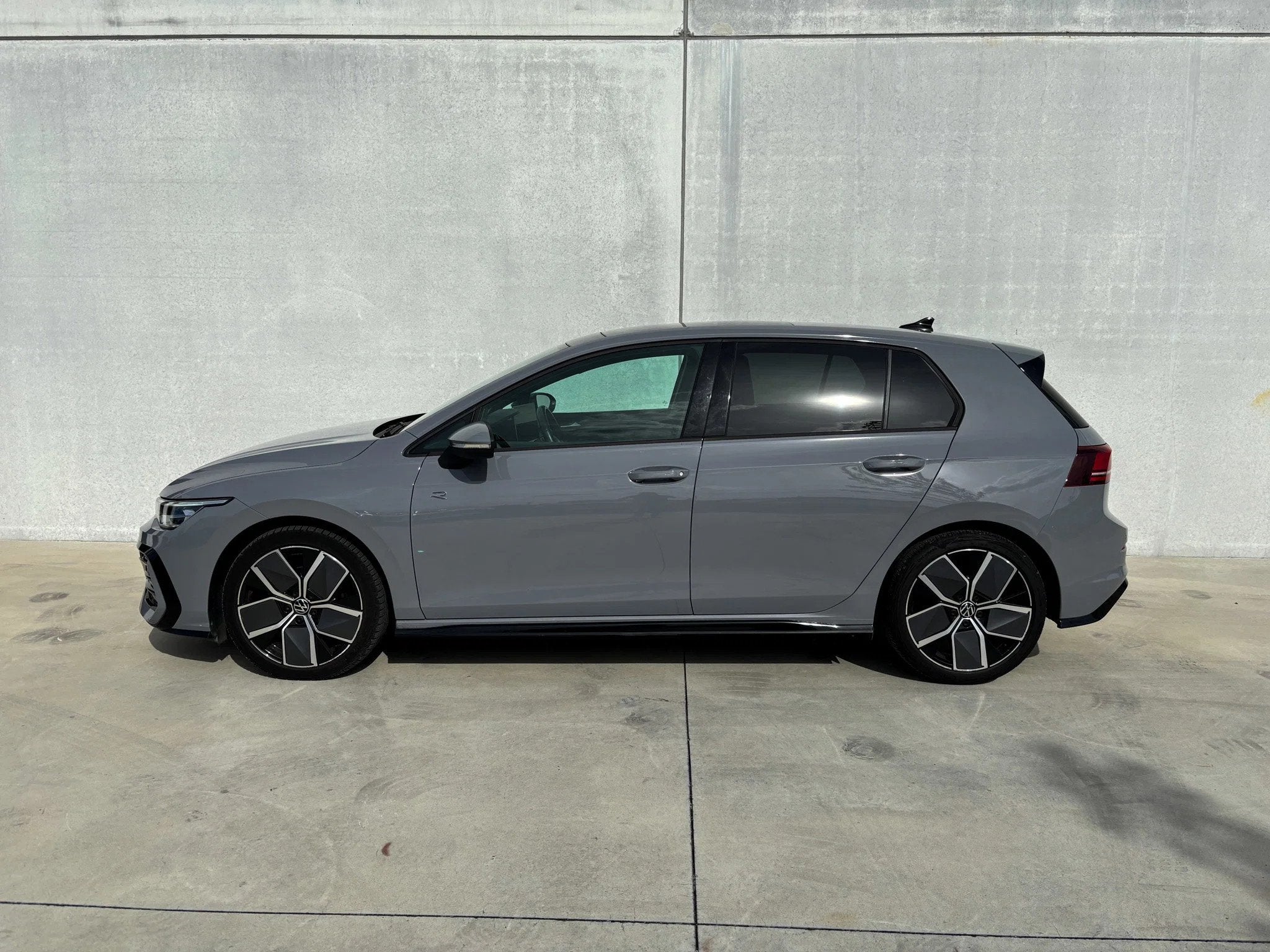 Volkswagen Golf R-Line | Leasing (automatique), Argent ou Gris, Achat, 5 portes, 5 places