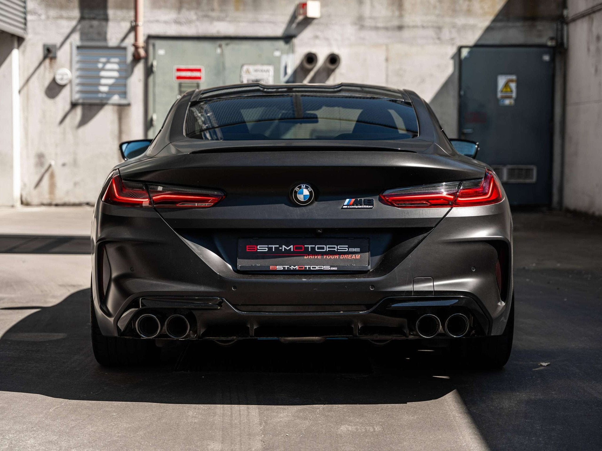 BMW M8 M8 Coupé Competition / MAT PPF/CARBON/FULL OPTION/BE, Auto's, BMW, Automaat, 4 zetels, 4395 cc, Zwart