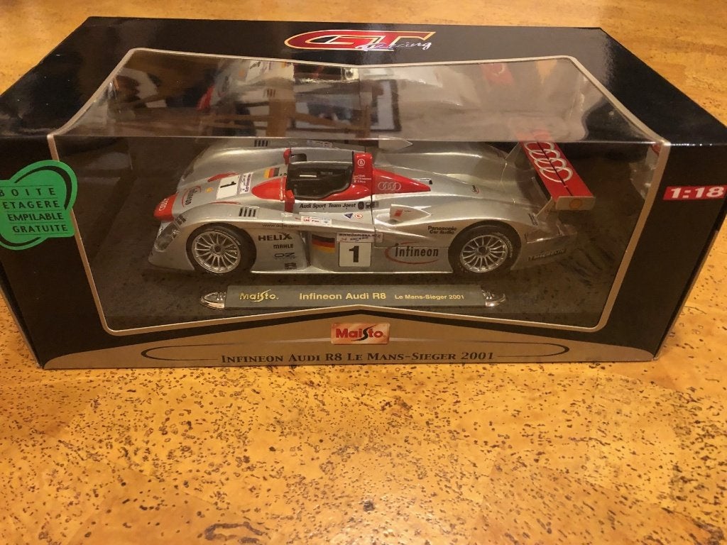 Miniatuur Maisto GT 1/18 Infineon Audi R8 Le Mans 2001, Hobby en Vrije tijd, Ophalen of Verzenden, Nieuw, Auto, Maisto