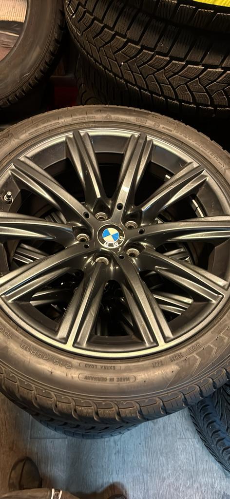 Bmw velgen met winterbanden 245/45r18  merk goodyear runflat, Ophalen, BMW