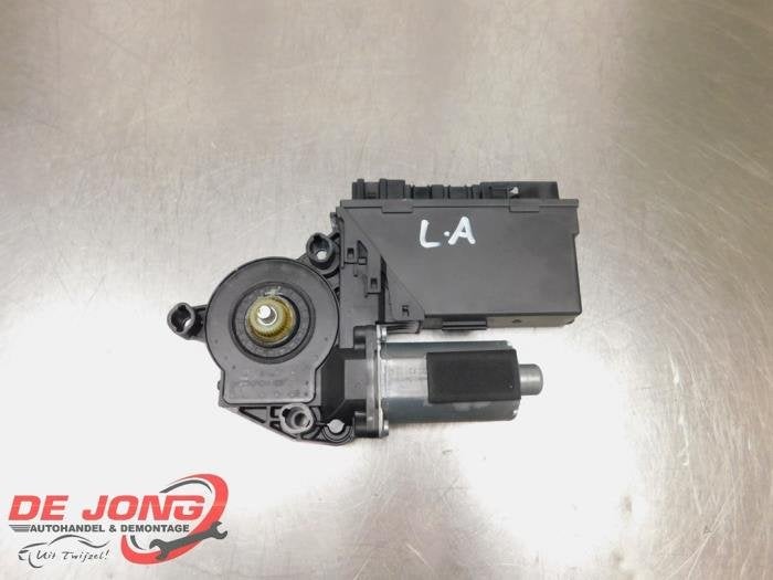 Moteur de vitre portière d'un Audi A8, Autos : Pièces & Accessoires, -, 3 mois de garantie, Audi, Utilisé
