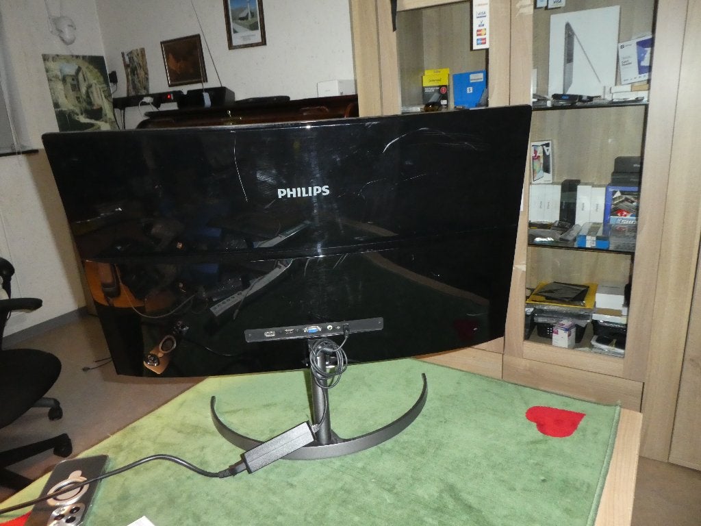 Curved LCD monitor ultra-colourful 32 inch, Computers en Software, Monitoren, Zo goed als nieuw, 101 t/m 150 Hz, DisplayPort, Overige typen