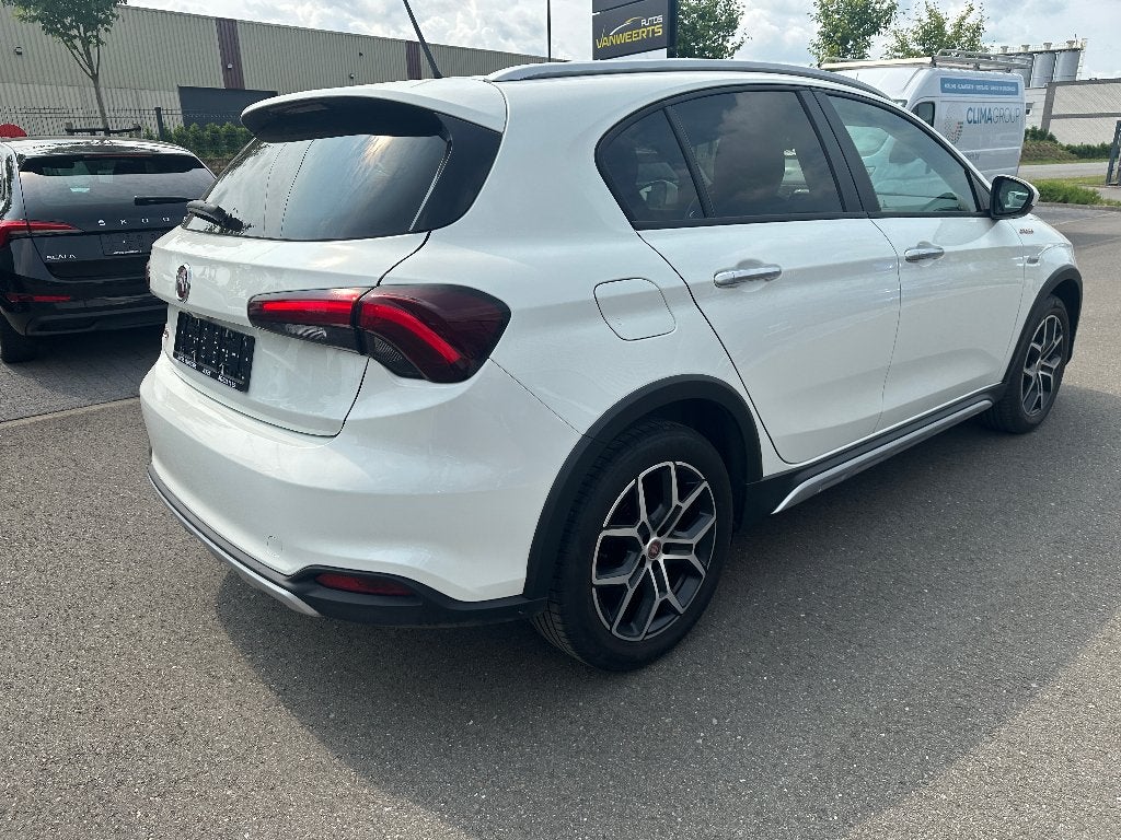 Fiat Tipo "cross" benzine, Bj 2023, Carplay/ Keyless/ camera, Autos, Fiat, Achat, Euro 6, Entreprise, Boîte manuelle