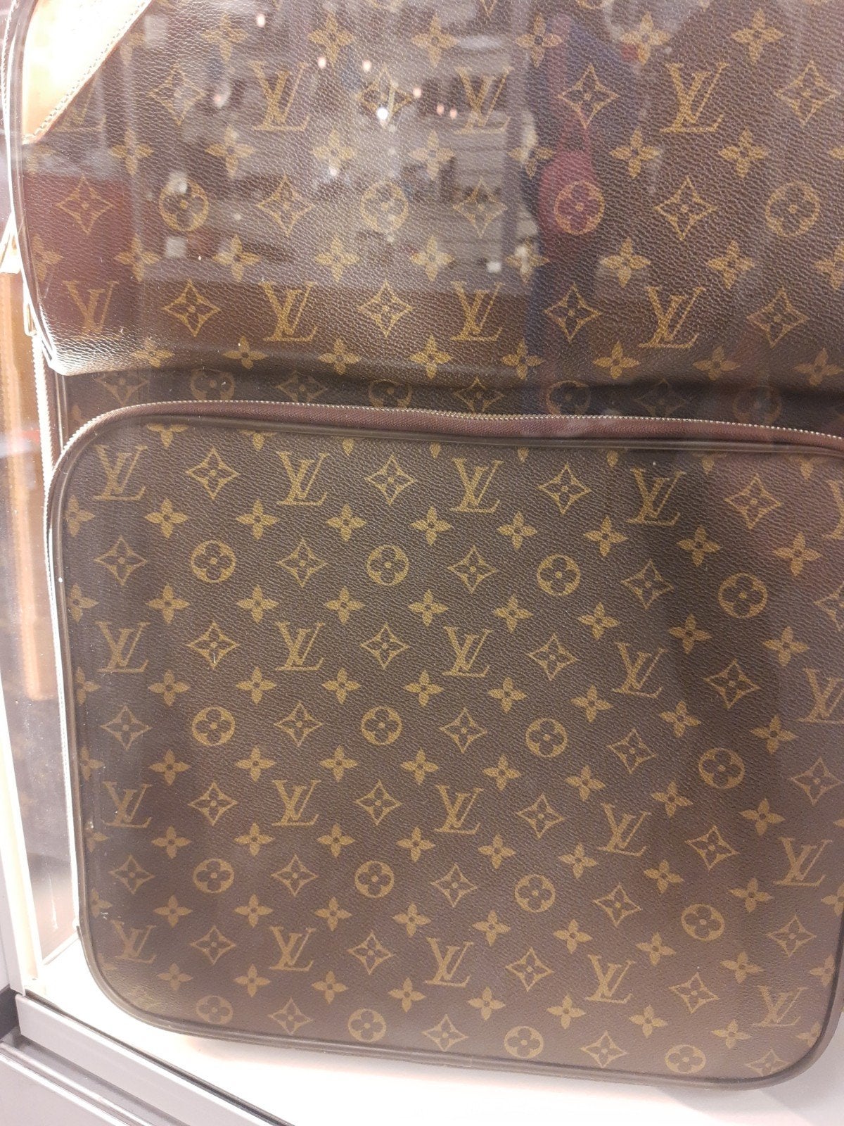bagage Louis Vuitton, Enlèvement