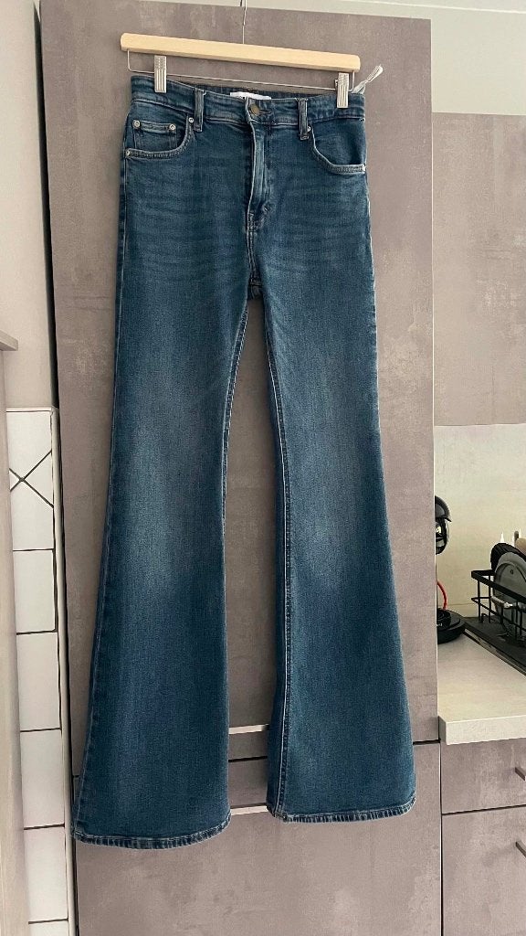 NIEUWE JEANS Pull&Bear blauw M, Pull & Bear, Ophalen of Verzenden, Nieuw, Blauw