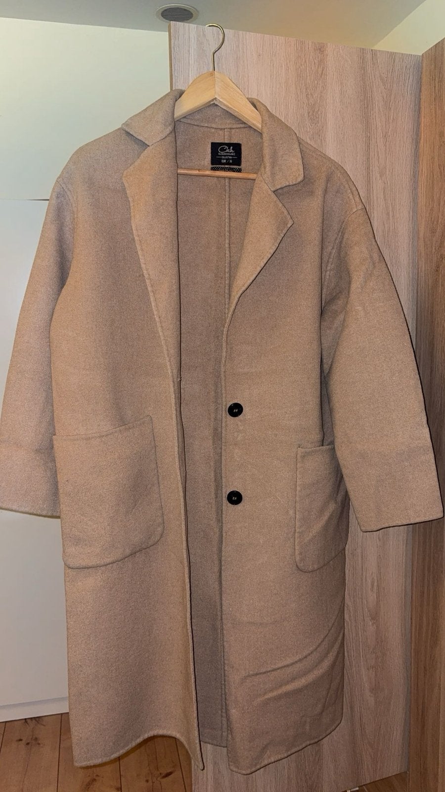 beige rechte jas met kraag., Verzenden, Zo goed als nieuw, Beige