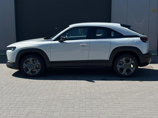 Mazda MX-30 camera 8.000km, Auto's, Mazda, Stof, 4 cilinders, Bedrijf, 5 zetels