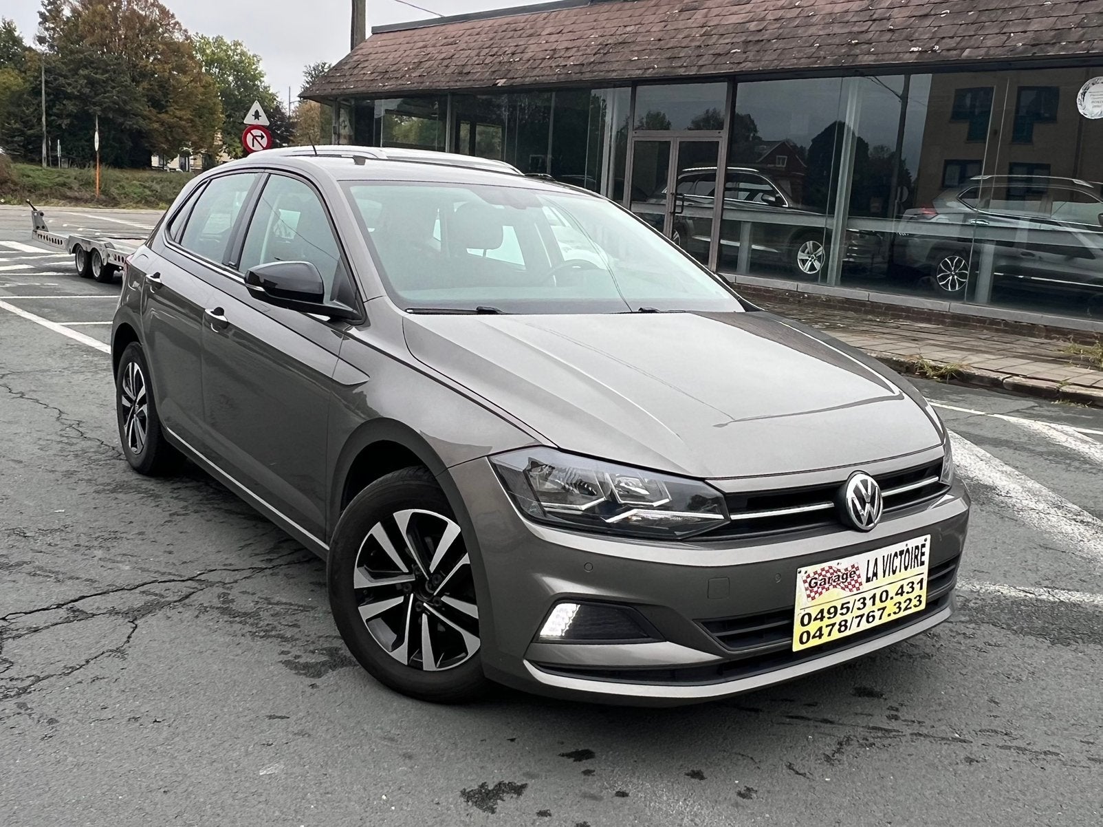 Volkswagen Polo 2019année 1.0 essence 182000km 0032478767323, Autos, Argent ou Gris, Achat, Euro 6, Entreprise