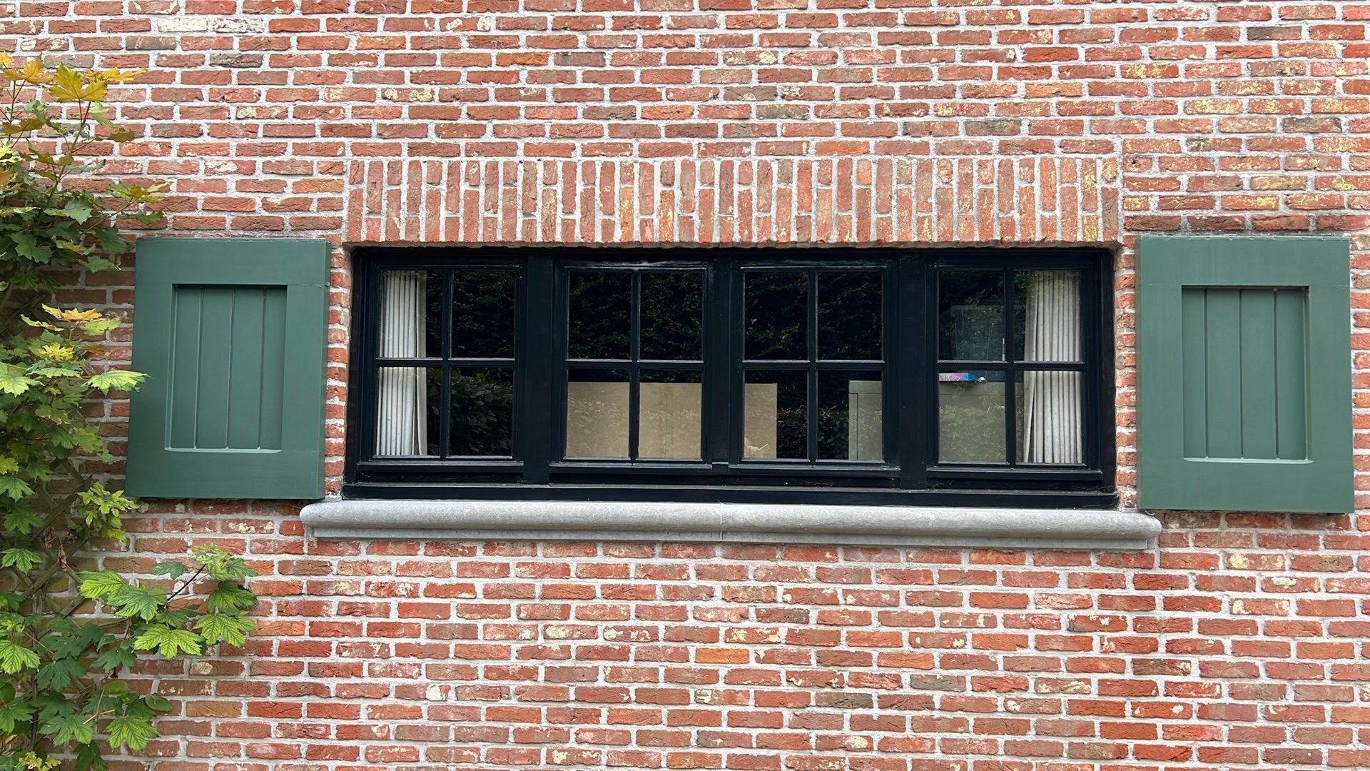 Houten raam 2m40 x 80cm, Doe-het-zelf en Bouw, Glas en Ramen, Ophalen, Gevelraam of Ruit, 80 tot 120 cm, Zo goed als nieuw