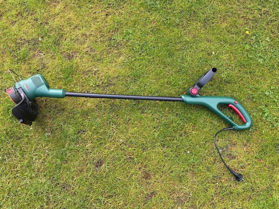 Bosch kantensnijder, Tuin en Terras, Grastrimmers, Ophalen, Gebruikt, 10 tot 30 cm, Bosch