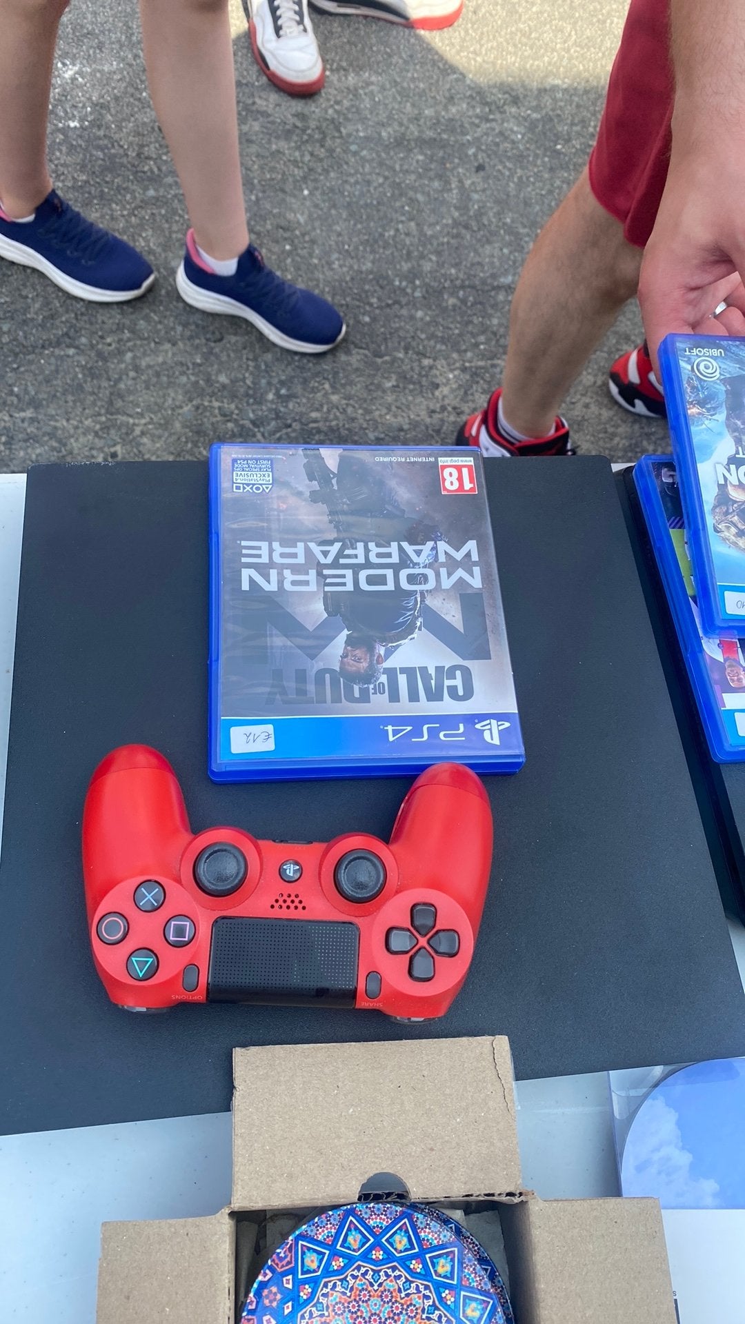 Playstation 4 (1 grotere & 1 kleinere), Games en Spelcomputers, Spelcomputers | Sony PlayStation 4, Ophalen, Gebruikt