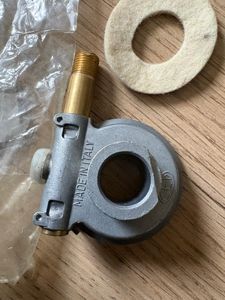 Snelheidsmeter met 15 mm-as en lange aansluiting, Fietsen en Brommers, Brommers | Puch, Ophalen of Verzenden, Zo goed als nieuw