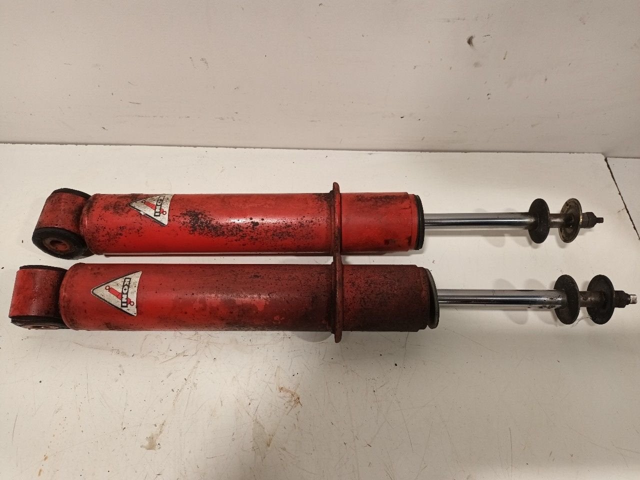 Schokbreker set BMW 2500, Onderdelen@venauto.nl, Van der Ven Autorecycling B.V., Gebruikt, Ettenseweg 76, 4706 PB Roosendaal, The Netherlands