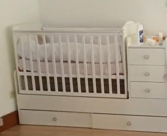 Lit bébé, Enfants & Bébés, Chambre d'enfant | Lits, Enlèvement, Matelas