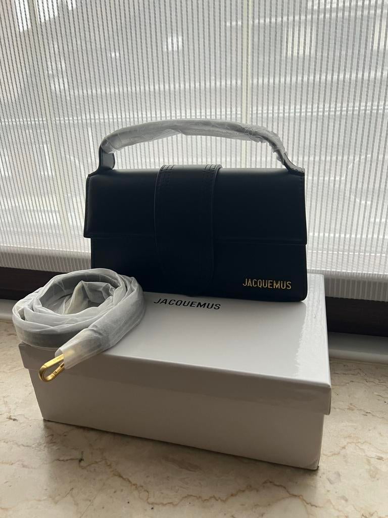 Jacquemus tas, Handtassen en Accessoires, Ophalen of Verzenden, Nieuw