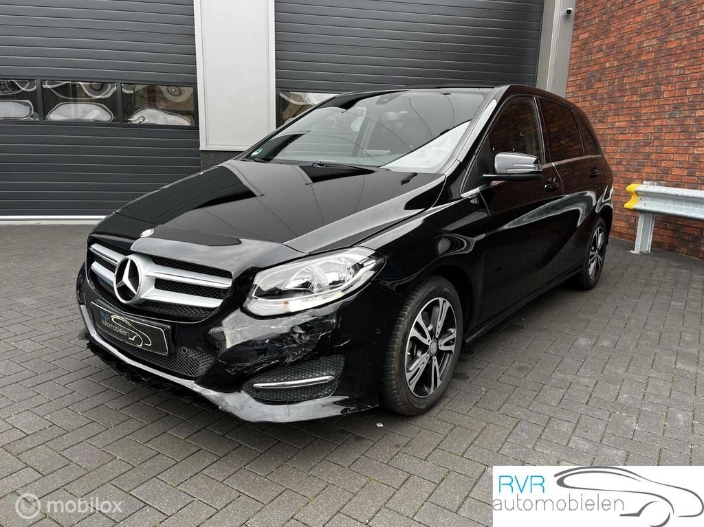 Mercedes B-klasse 180 LEER/NAVI/CRUISE/PDC/SCHADE, Auto's, Mercedes-Benz, Gebruikt, 4 cilinders, Zwart, 5 deurs