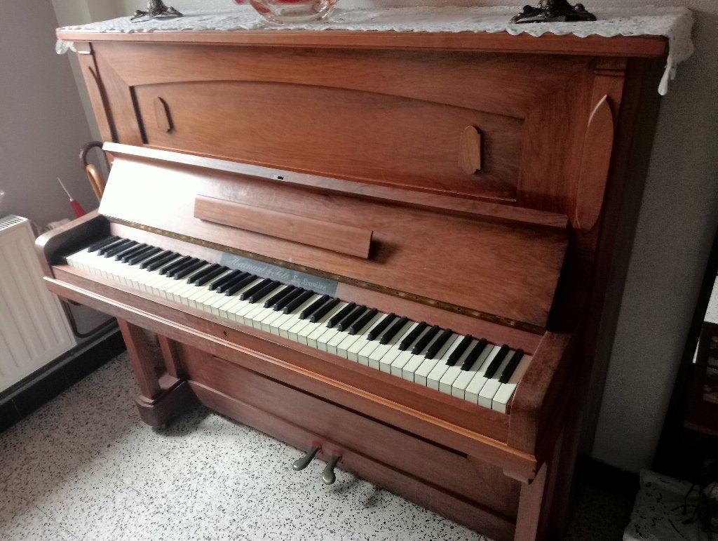 Piano de marque Hainaut 200€, Enlèvement, Comme neuf, Brun, Piano
