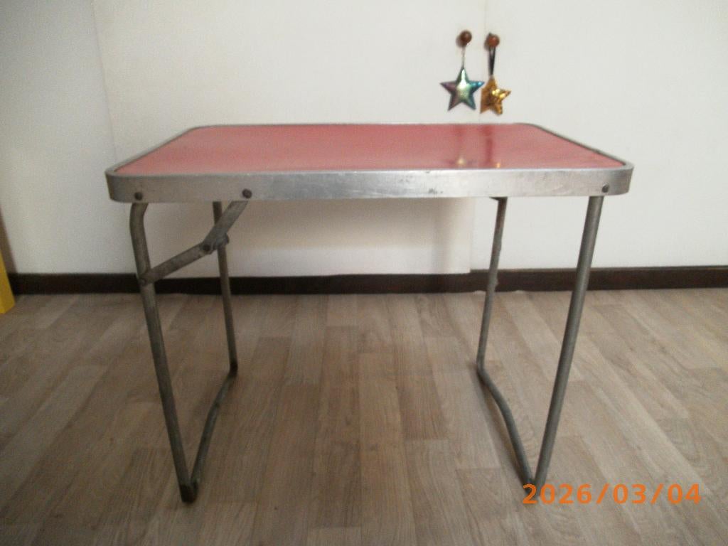 Table de camping a vendre, Caravans en Kamperen, Kampeermeubelen, Gebruikt, Campingtafel, Ophalen