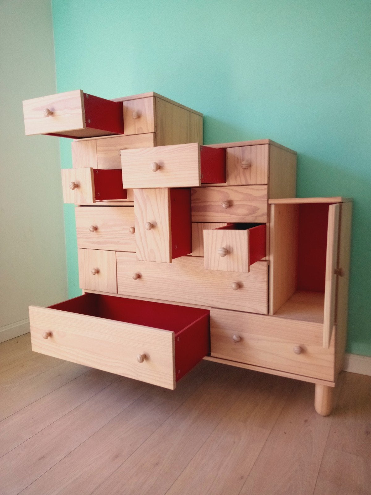 Mooie volhouten kast Scandinavische stijl, Huis en Inrichting, Kasten | Ladekasten, Ophalen, Gebruikt, 100 tot 150 cm, 5 laden of meer