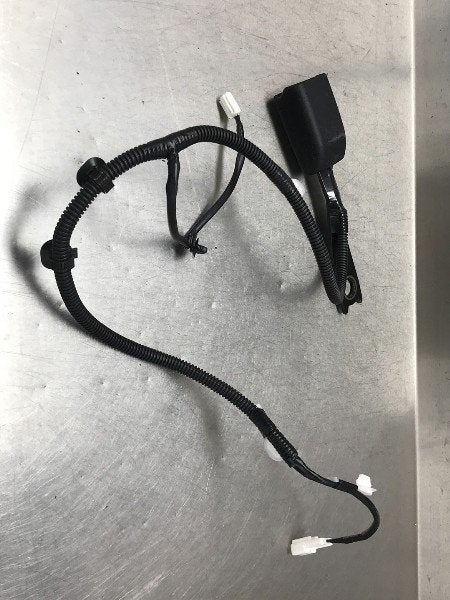 GORDELSLOT RECHTS VOOR Subaru Trezia (01-2011/-), Gebruikt, Subaru