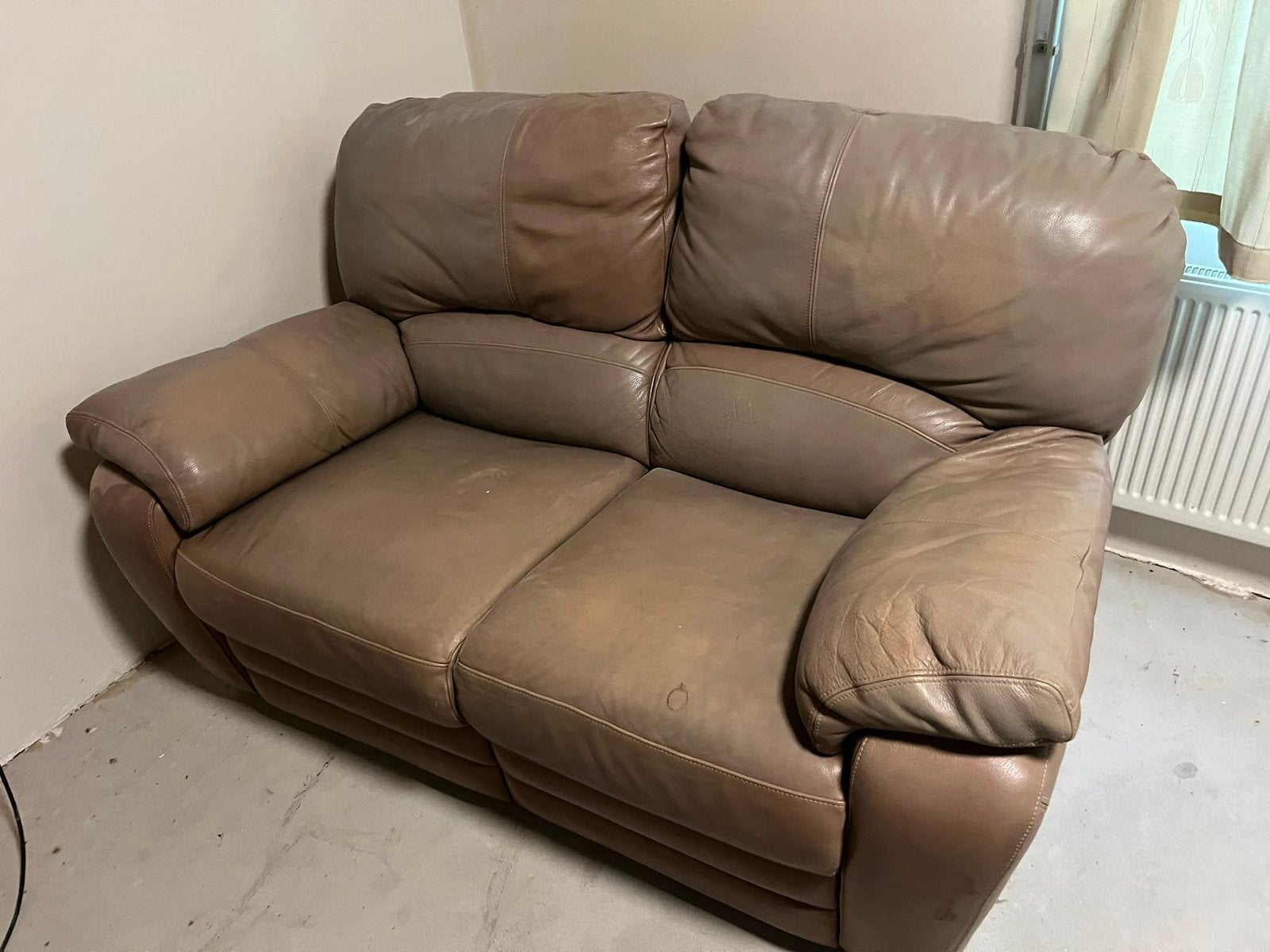 gratis leer sofa, Ophalen, Zo goed als nieuw, Leer