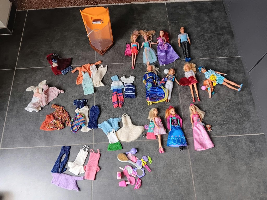 Barbie's en Ken's, Enlèvement, Utilisé, Barbie