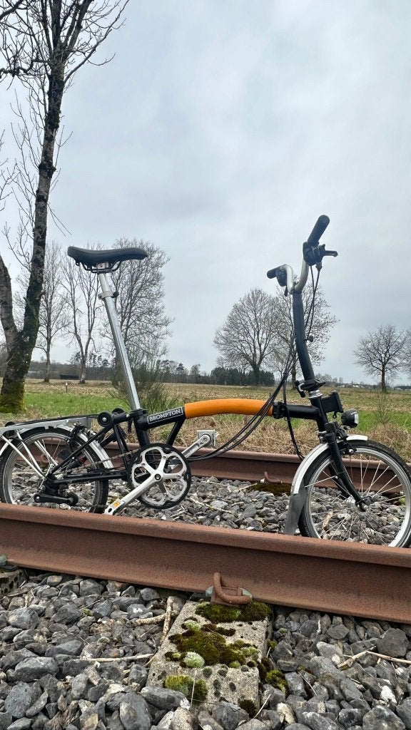 Brompton M6R Black 6versnellingen dynamo factuur beschikbaar, Ophalen, Brompton, Velgrem, 14 tot 16 inch