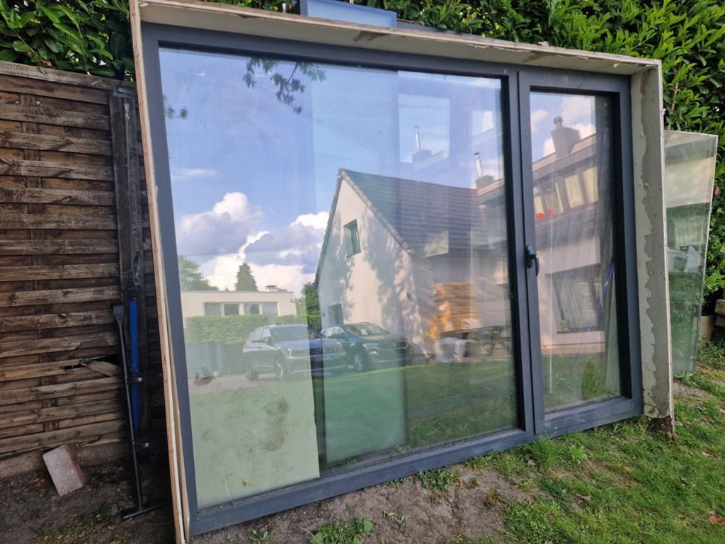 Ali plast ramen dubbelglas top geïsoleerd
Alu Aliplast, Doe-het-zelf en Bouw, Raamkozijnen en Schuifdeuren, Aluminium, Ophalen