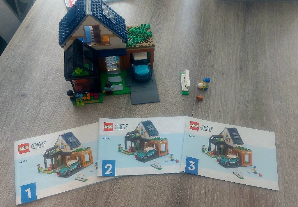 Lego City 60398 Maison Familiale, City, Lego, Ensemble complet, Comme neuf