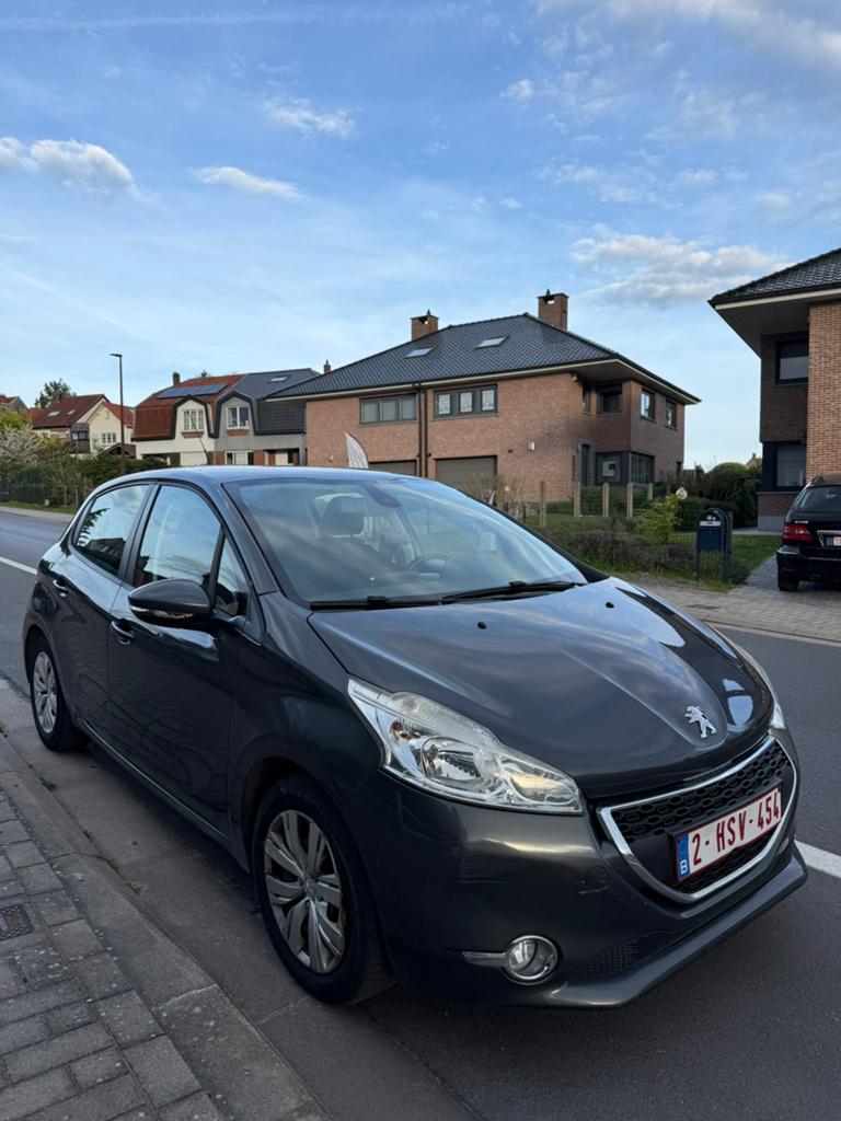 Peugeot 208 2013, Bluetooth, Achat, Particulier, Essence