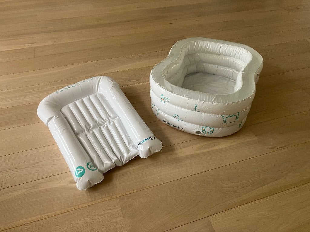 Opblaasbaar babybadje en verzorgingsmat, Ophalen, Zo goed als nieuw, Badje, Overige merken